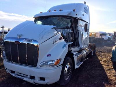 Peterbilt 387 Salvage Truck