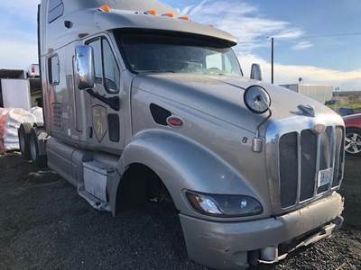 Peterbilt 387 Salvage Truck