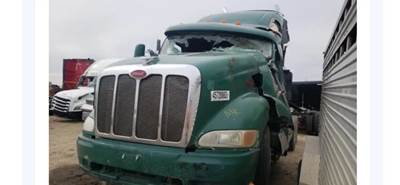 Peterbilt 387 Salvage Truck
