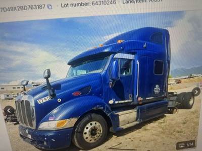 Peterbilt 387 Salvage Truck