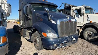 Peterbilt 387 Salvage Truck