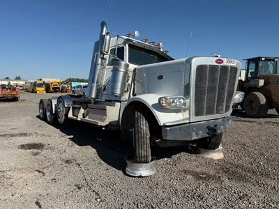 Peterbilt 389 Salvage Truck