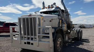 Peterbilt 389 Salvage Truck