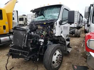 Peterbilt 536 Salvage Truck