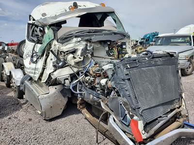 Peterbilt 567 Salvage Truck