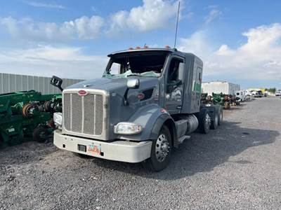 Peterbilt 567 Salvage Truck