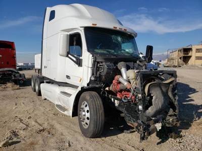 Peterbilt 579 Salvage Truck