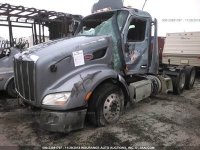 Peterbilt 579 Salvage Truck