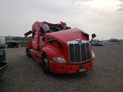 Peterbilt 579 Salvage Truck