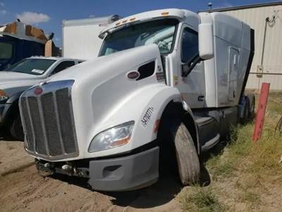Peterbilt 579 Salvage Truck