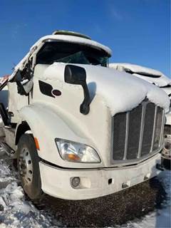 Peterbilt 579 Salvage Truck