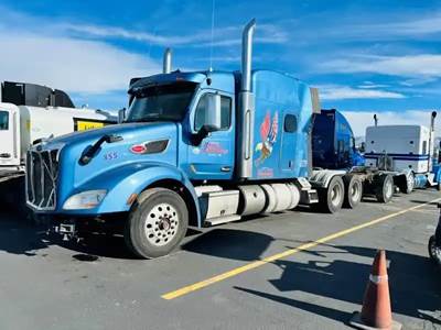 Peterbilt 579 Salvage Truck