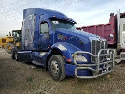 Peterbilt 579 Salvage Truck
