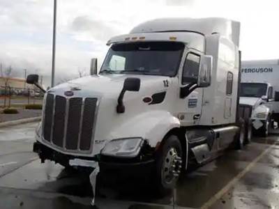 Peterbilt 579 Salvage Truck