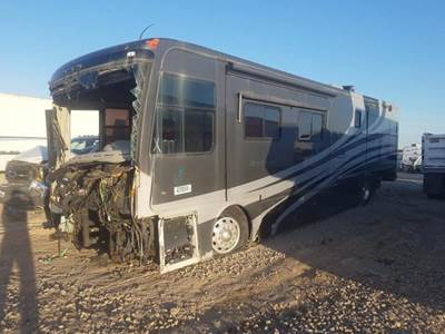 Roadmaster RR8R or RR8S R-Series Raised Rail Salvage Truck