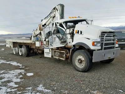 Sterling L8500 Salvage Truck