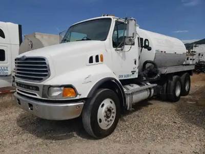 Sterling L9500 Salvage Truck