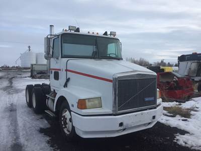 Volvo / WhiteGMC WIA Salvage Truck