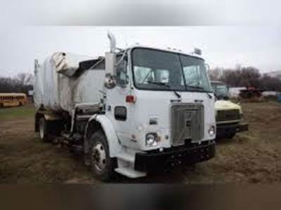 Volvo EXPEDITOR Salvage Truck