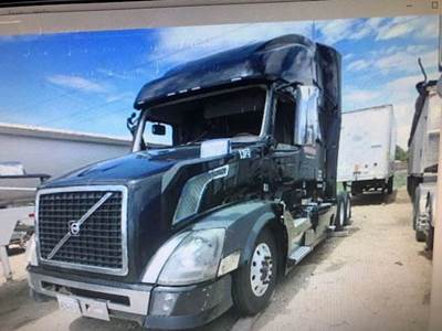 Volvo VNL Salvage Truck