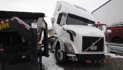 Volvo VNL Salvage Truck