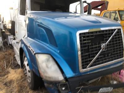 Volvo VNL Salvage Truck