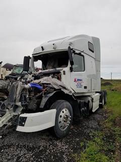 Volvo VNL Salvage Truck