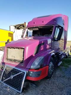 Volvo VNL Salvage Truck