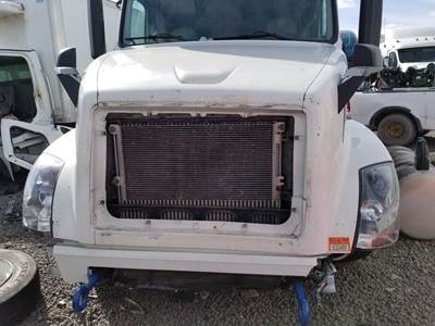 Volvo VNL Salvage Truck