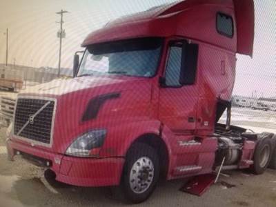 Volvo VNL Salvage Truck