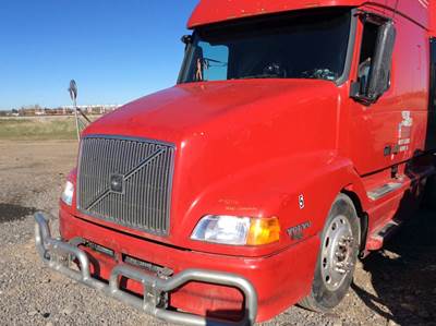 Volvo VNL Salvage Truck