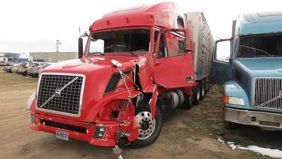 Volvo VNL Salvage Truck
