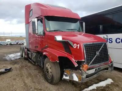 Volvo VNL Salvage Truck