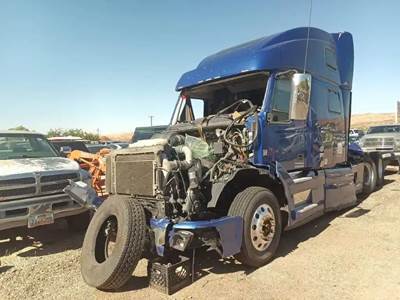 Volvo VNL Salvage Truck