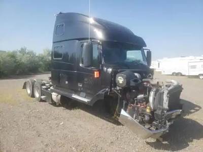 Volvo VNL Salvage Truck