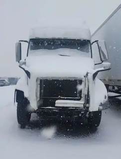 Volvo VNL Salvage Truck