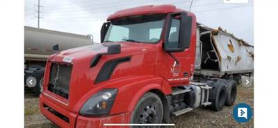 Volvo VNL Salvage Truck