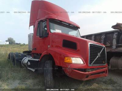 Volvo VNM Salvage Truck