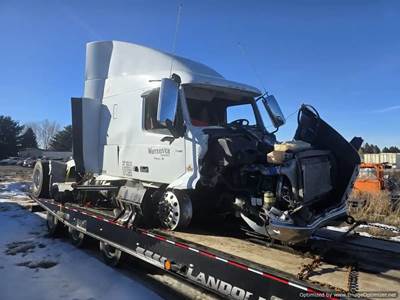 Volvo VNR Salvage Truck