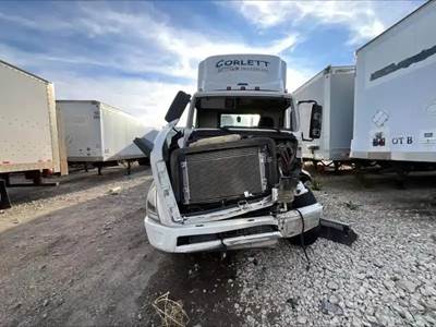 Volvo VNR Salvage Truck