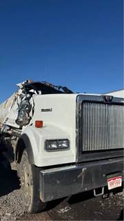 Western Star 4900FA Salvage Truck
