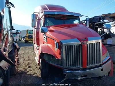 Western Star 5700 Salvage Truck