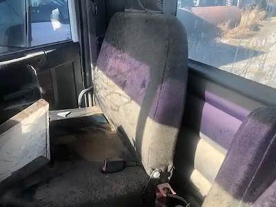 Freightliner Coronado 122 SD Right Seat for a 2015 Freightliner 122SD