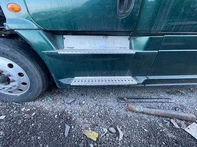 Freightliner Cascadia 125 Fairing