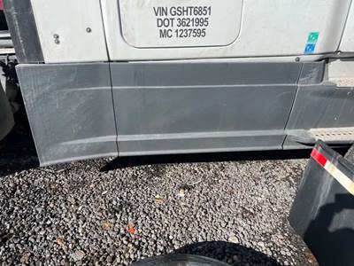 Freightliner Cascadia 125 Right Fairing