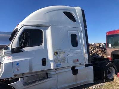 Freightliner Cascadia 126 Fairing