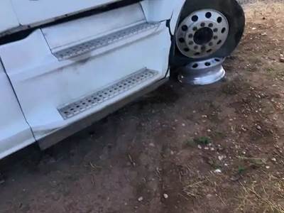 Freightliner Cascadia 126 Right Fairing