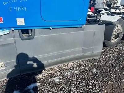 Freightliner Cascadia 126 Left Fairing