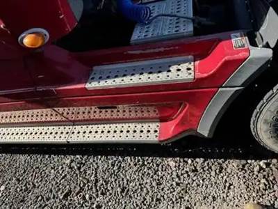 Freightliner ST120 Left Fairing