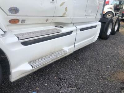 International ProStar Left Fairing